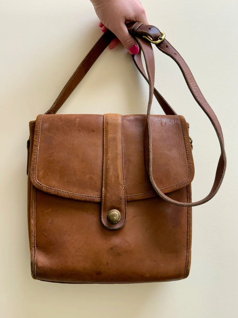 Coach Vintage Scout British Tan Leather Crossbody Bag With Brass Snap 9890
